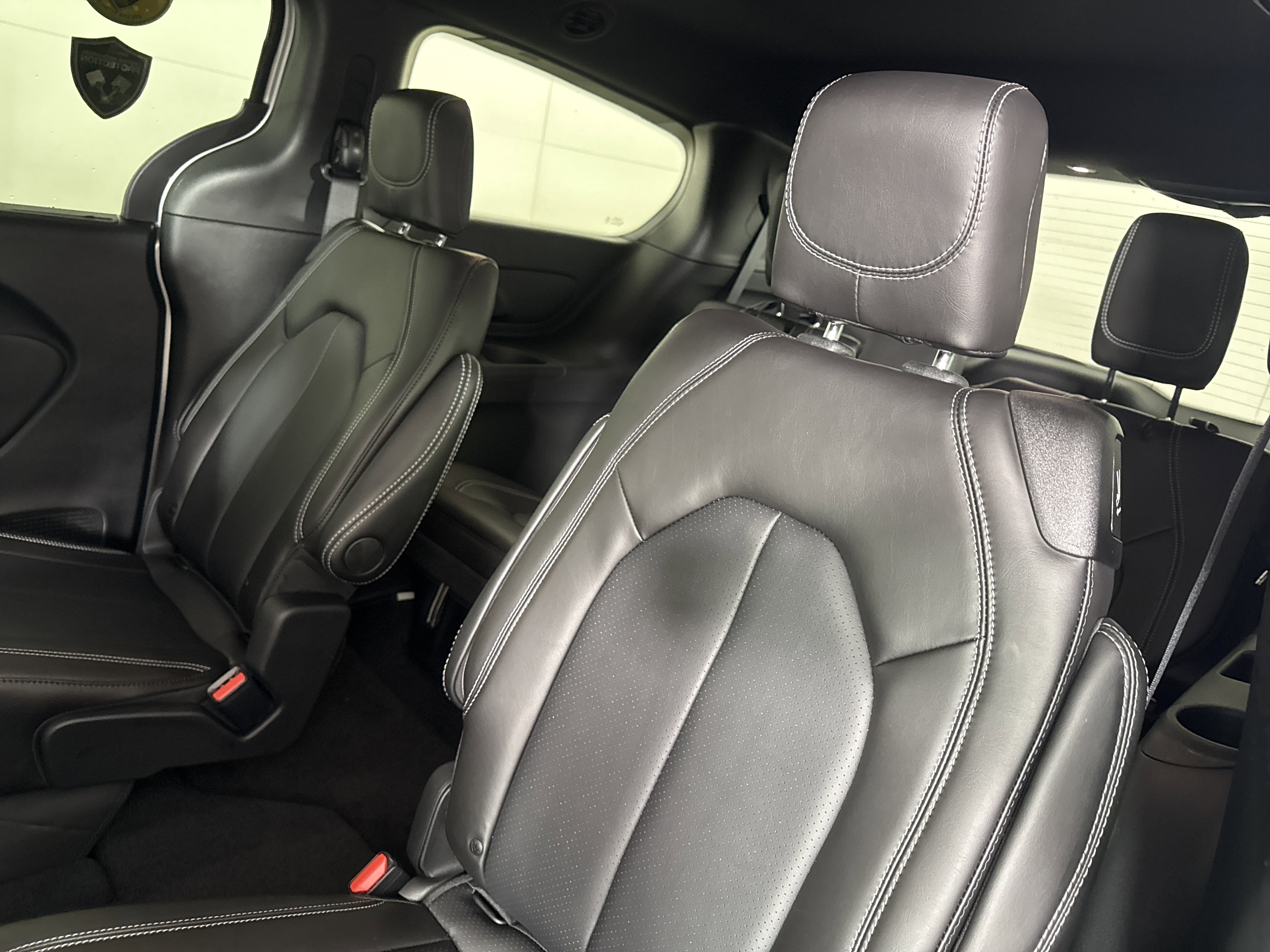 New 2026 Chrysler Pacifica Select w/ S Appearance Package image 10