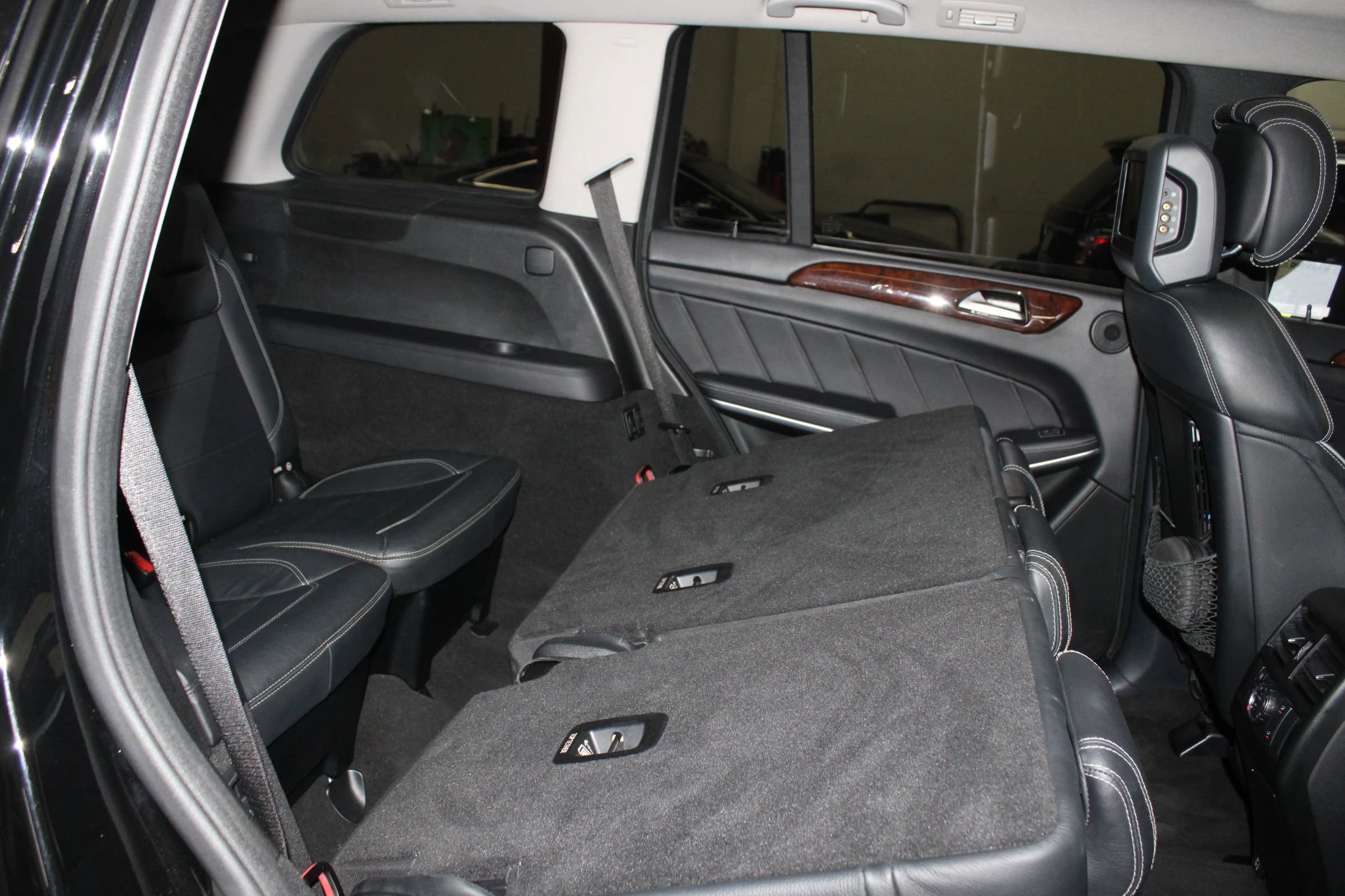 Used 2014 Mercedes-Benz GL 550 4MATIC image 40