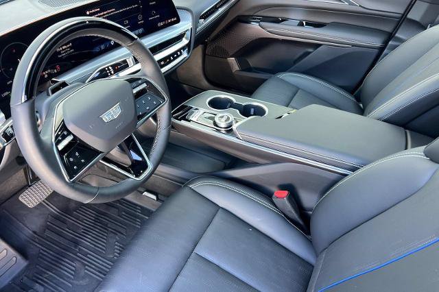 New 2026 Cadillac Lyriq Sport w/ LPO, Floor Liner Package AWD/4WD image 9