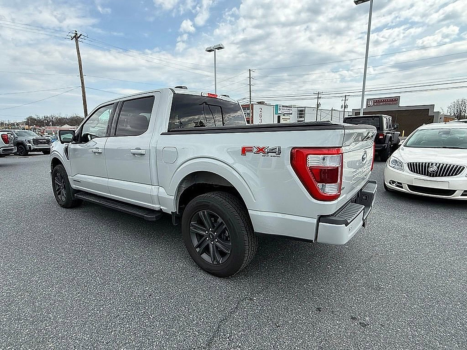 Used 2023 Ford F150 Lariat image 6