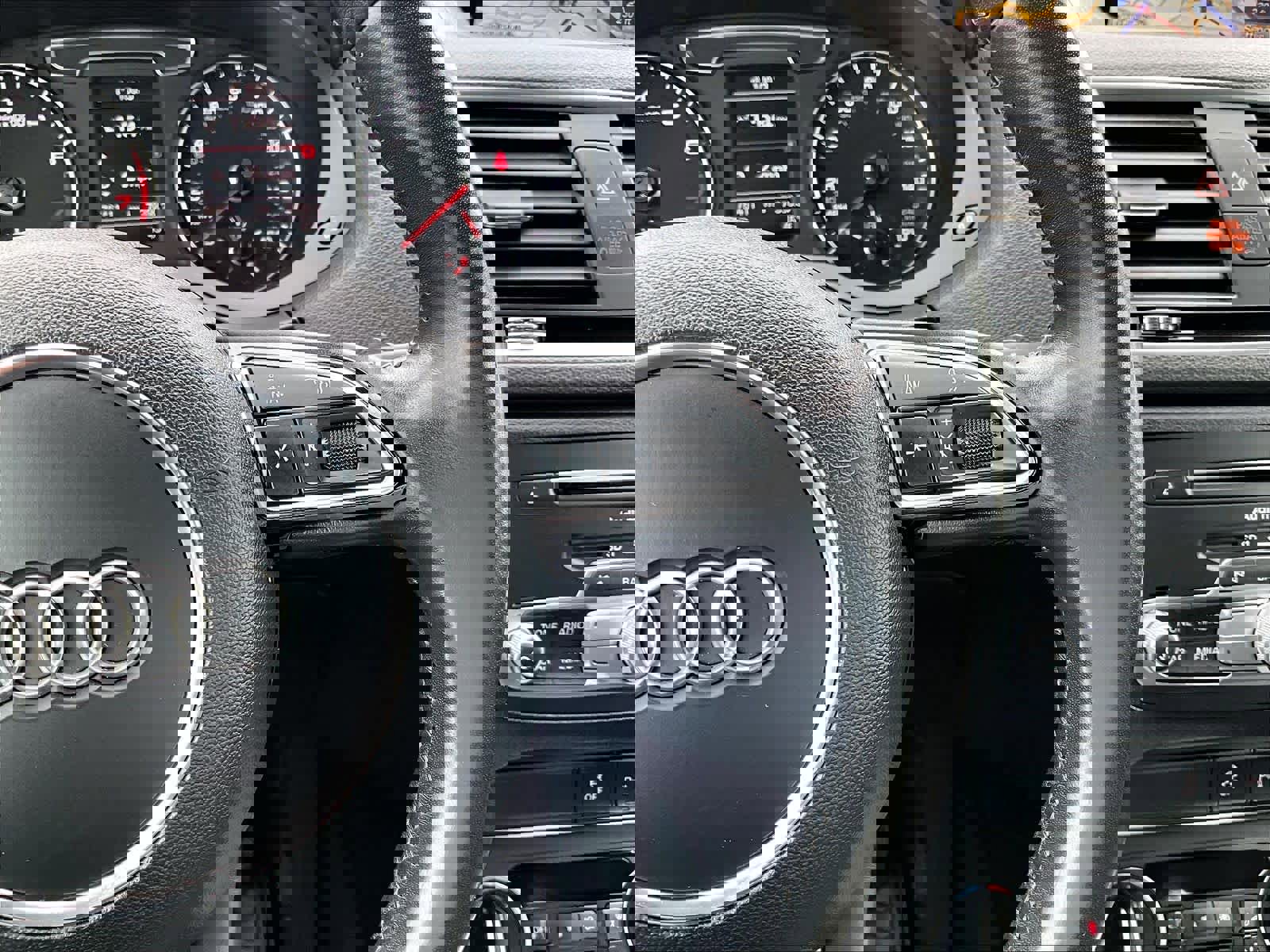 Used 2018 Audi Q3 2.0T Premium image 24