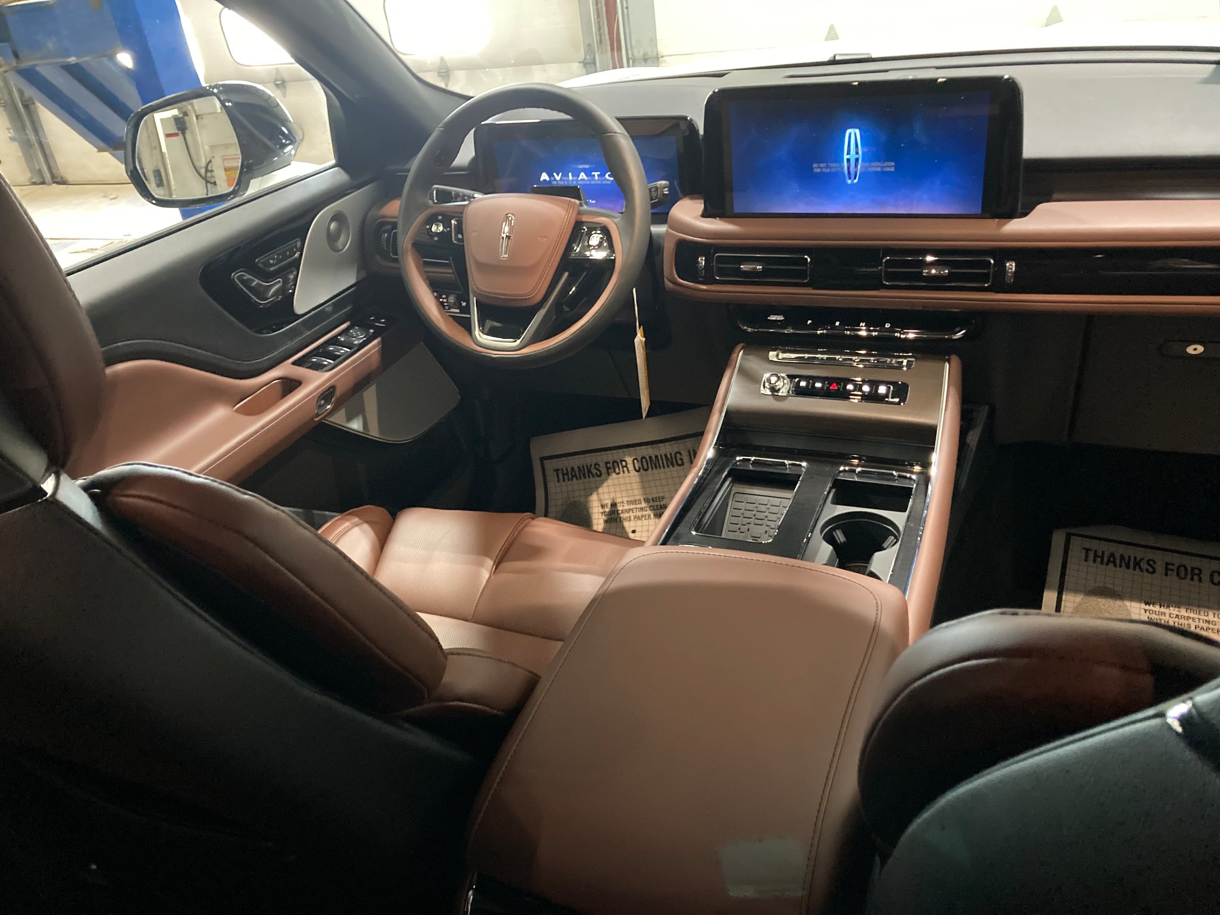 Used 2026 Lincoln Aviator Reserve AWD/4WD image 8