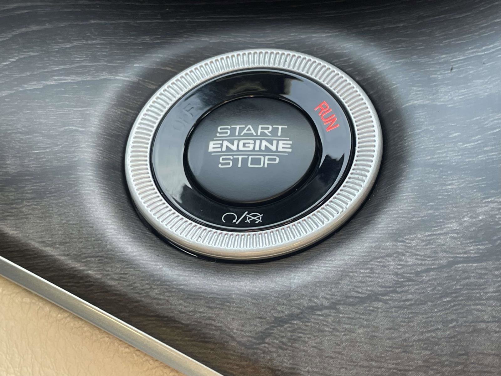 New 2025 Jeep Grand Cherokee Limited image 7