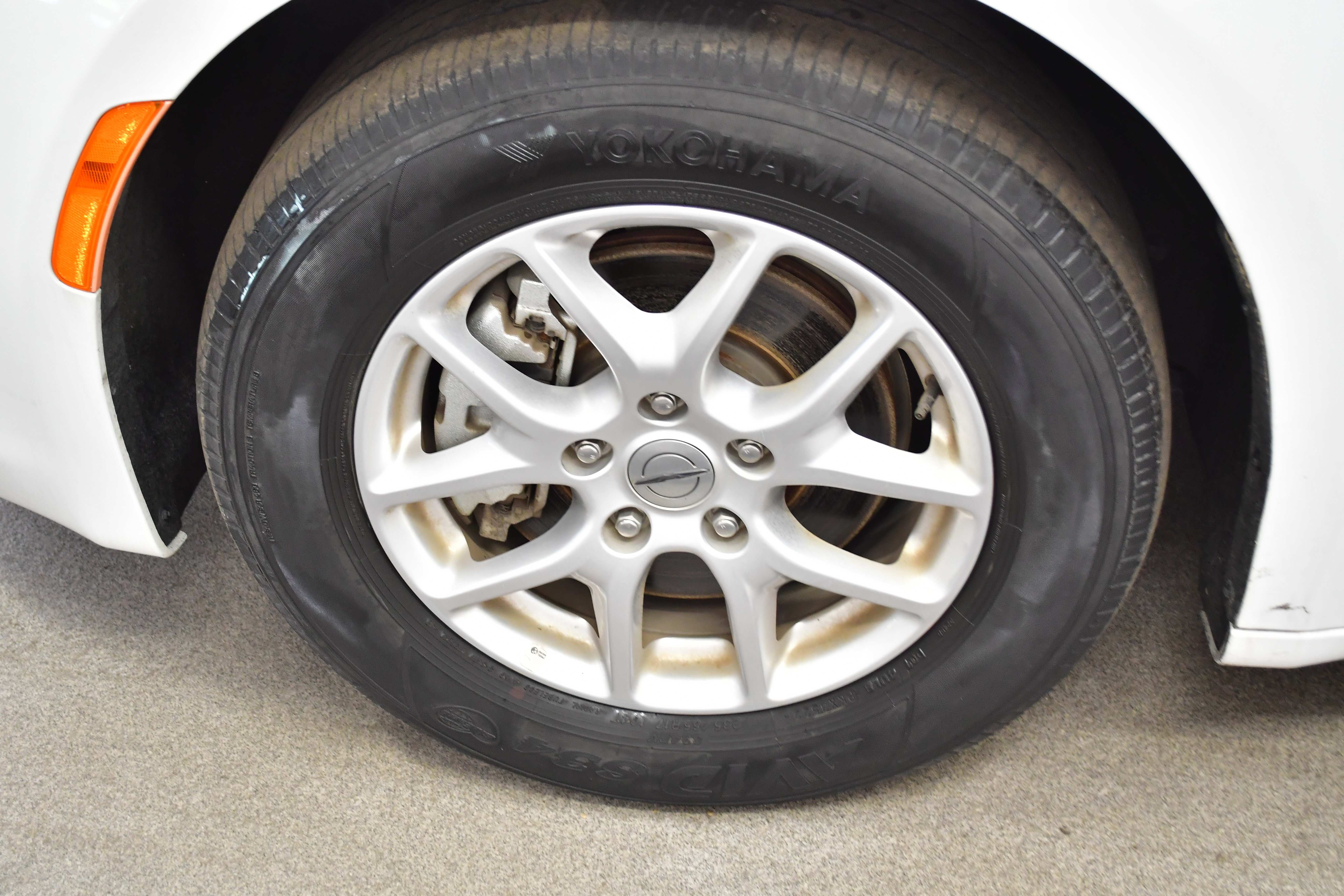 Used 2023 Chrysler Voyager LX FWD image 36