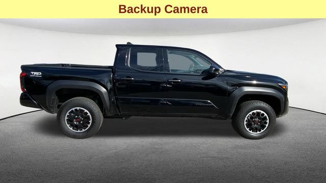 Used 2025 Toyota Tacoma TRD Off-Road AWD/4WD image 10