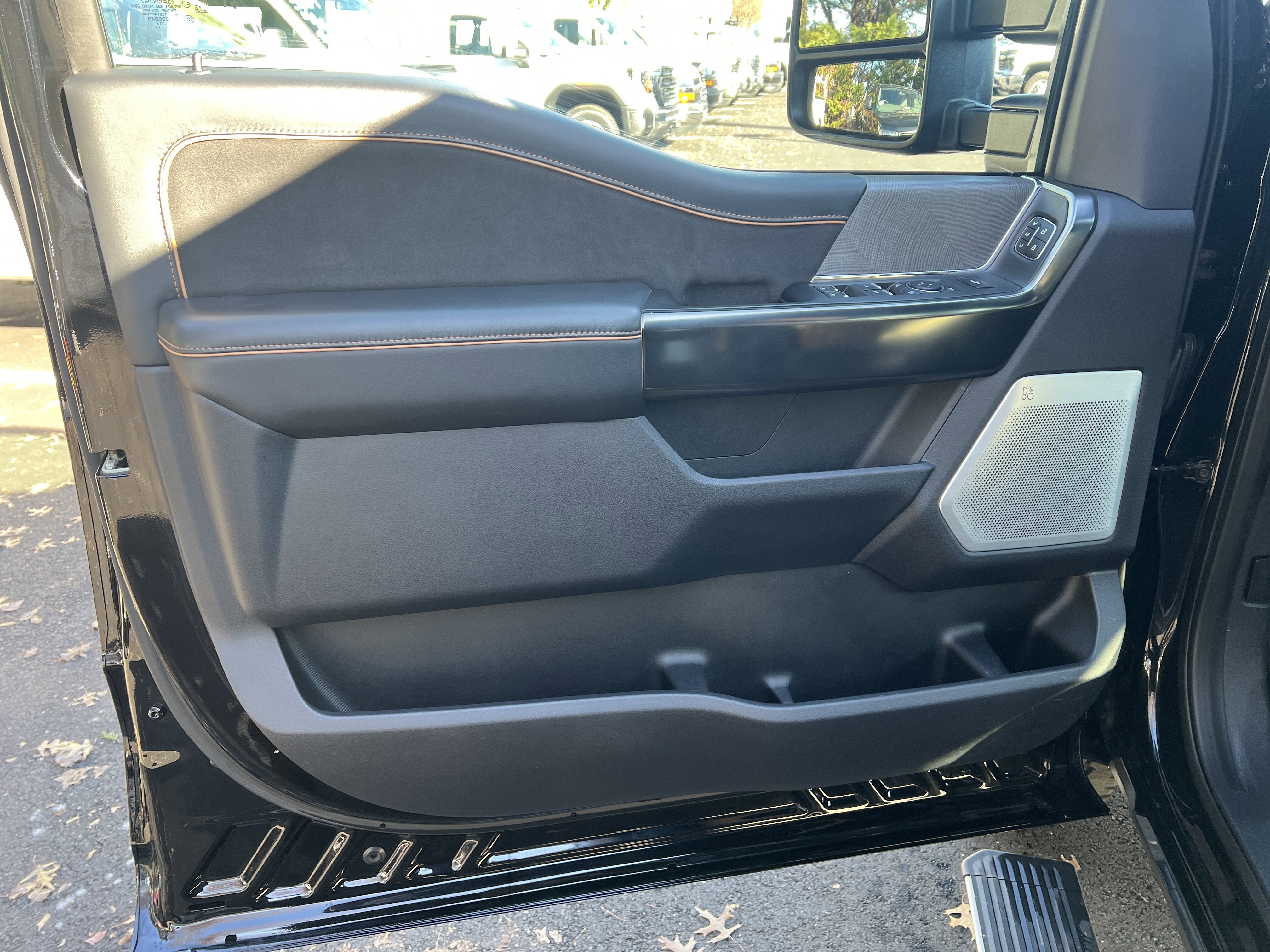 Used 2024 Ford F350 Platinum image 14