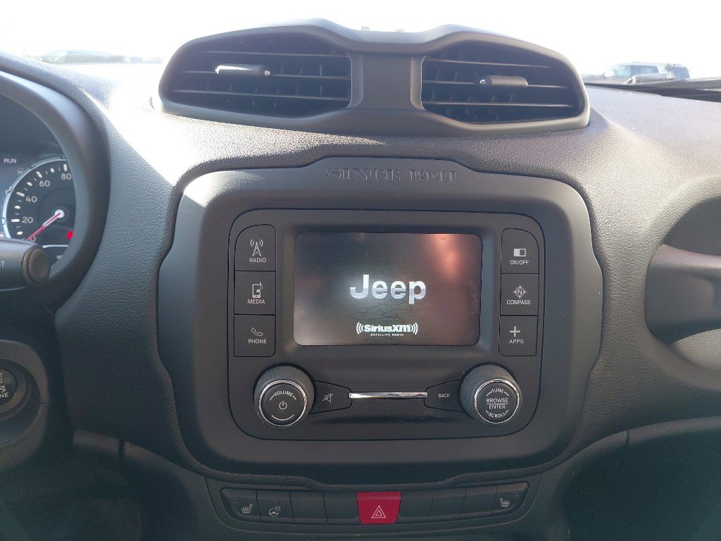 Used 2016 Jeep Renegade Trailhawk w/ Cold Weather Group AWD/4WD image 18
