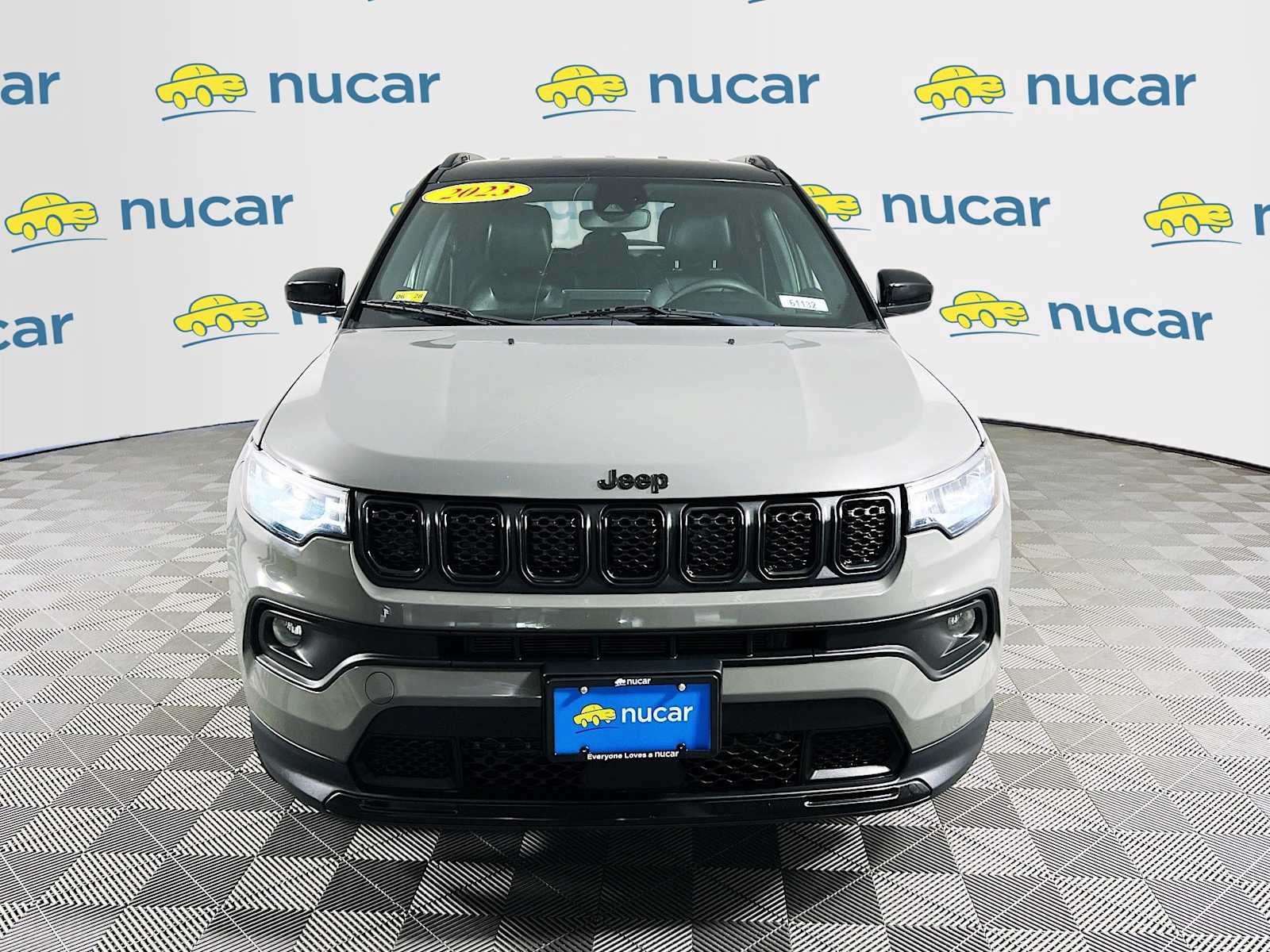 Used 2023 Jeep Compass Latitude AWD/4WD image 2