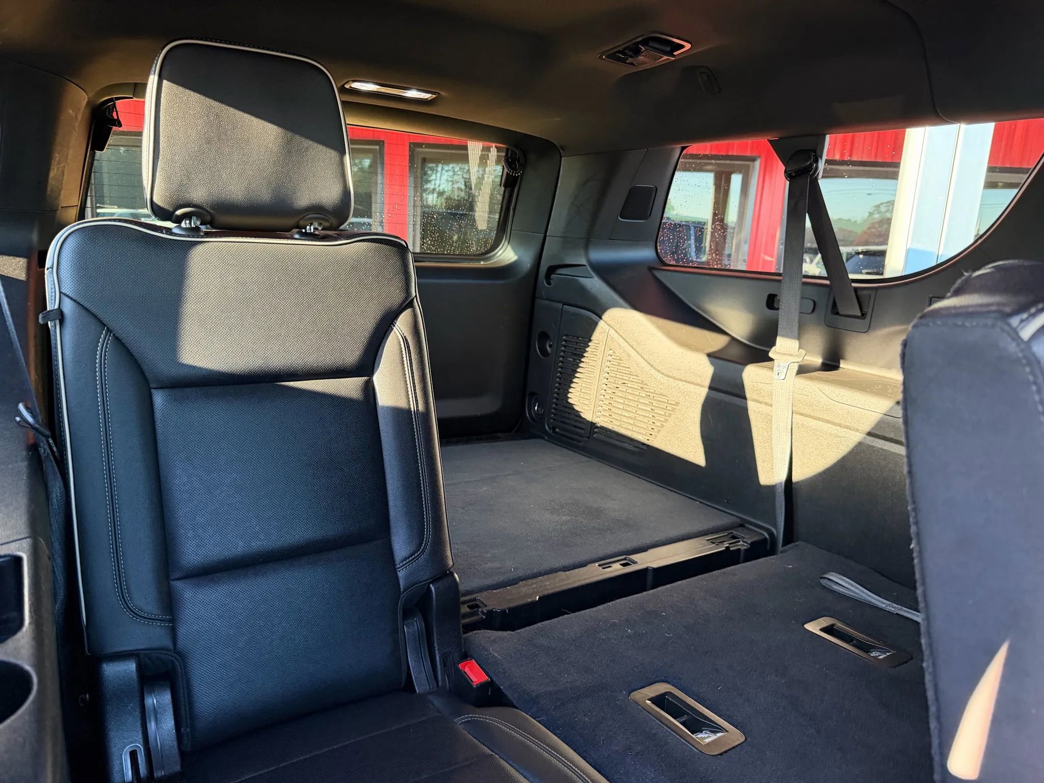 Used 2021 GMC Yukon XL SLT image 14