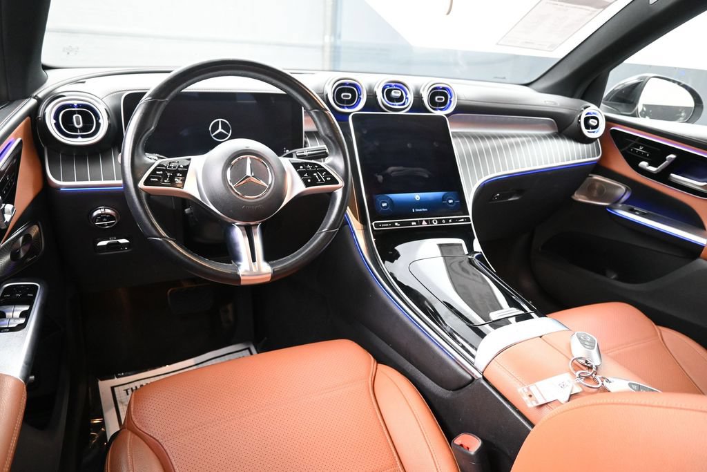 Used 2023 Mercedes-Benz GLC 300 4MATIC w/ Exclusive Trim Package image 24