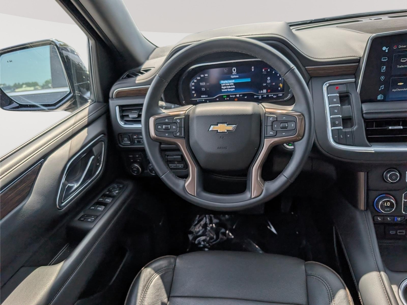 Used 2024 Chevrolet Suburban High Country AWD/4WD image 22
