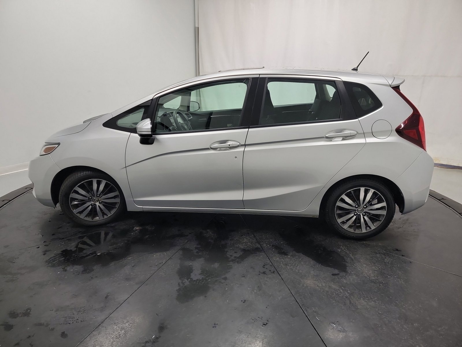 Used 2015 Honda Fit EX image 4