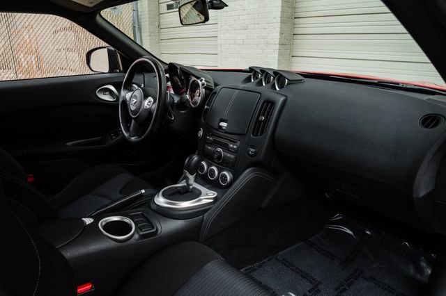 Used 2012 Nissan 370Z Coupe image 23