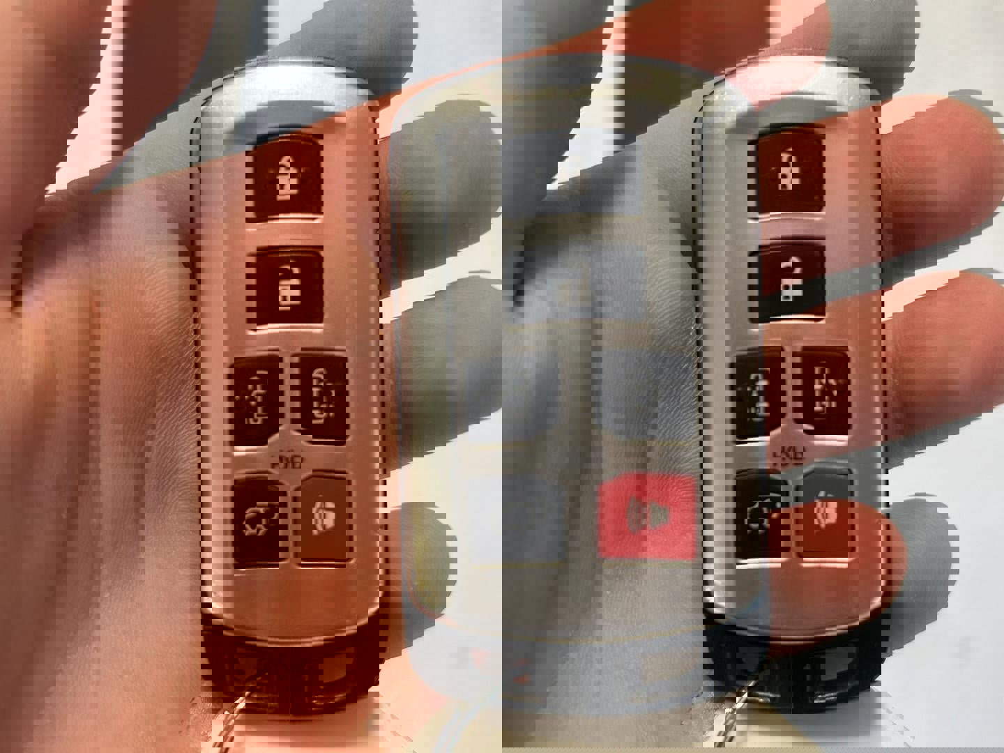 Used 2015 Toyota Sienna XLE w/ XLE Navigation Package FWD image 28