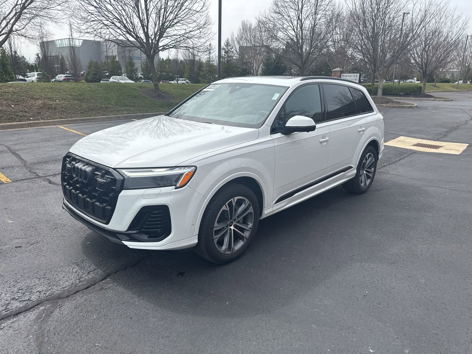 Used 2025 Audi Q7 2.0T Premium w/ Convenience Plus Package image 1