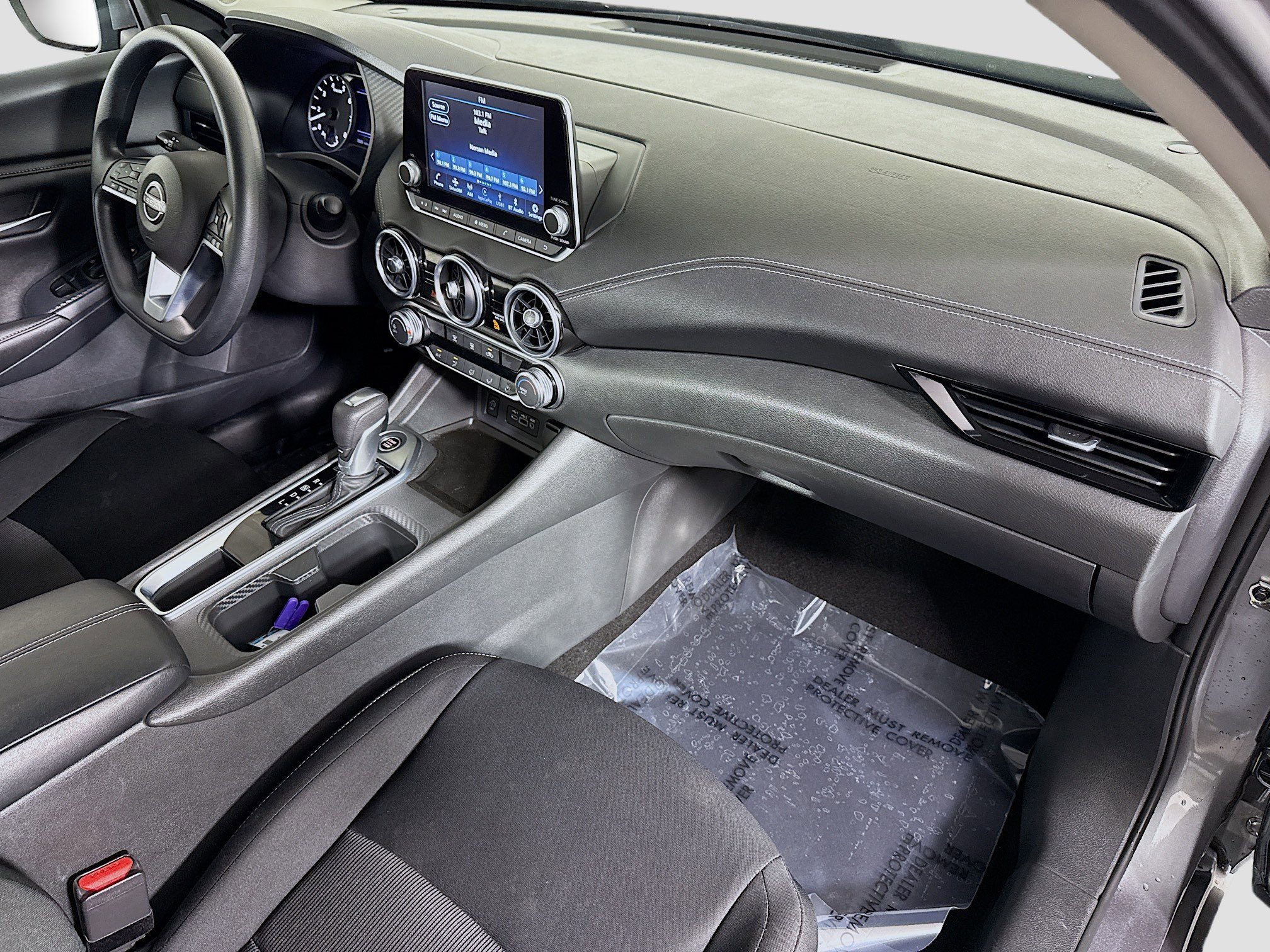 Used 2025 Nissan Sentra SV image 30