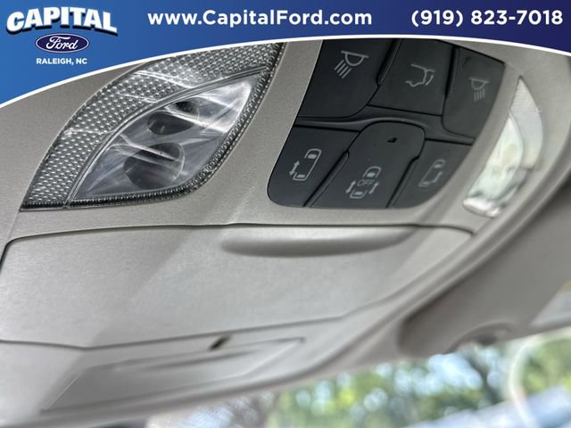 Used 2024 Chrysler Pacifica Touring-L FWD image 31