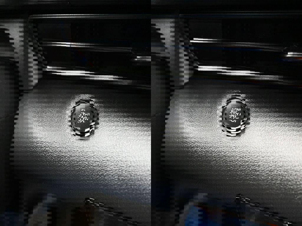 New 2025 Hyundai Elantra Sport image 24