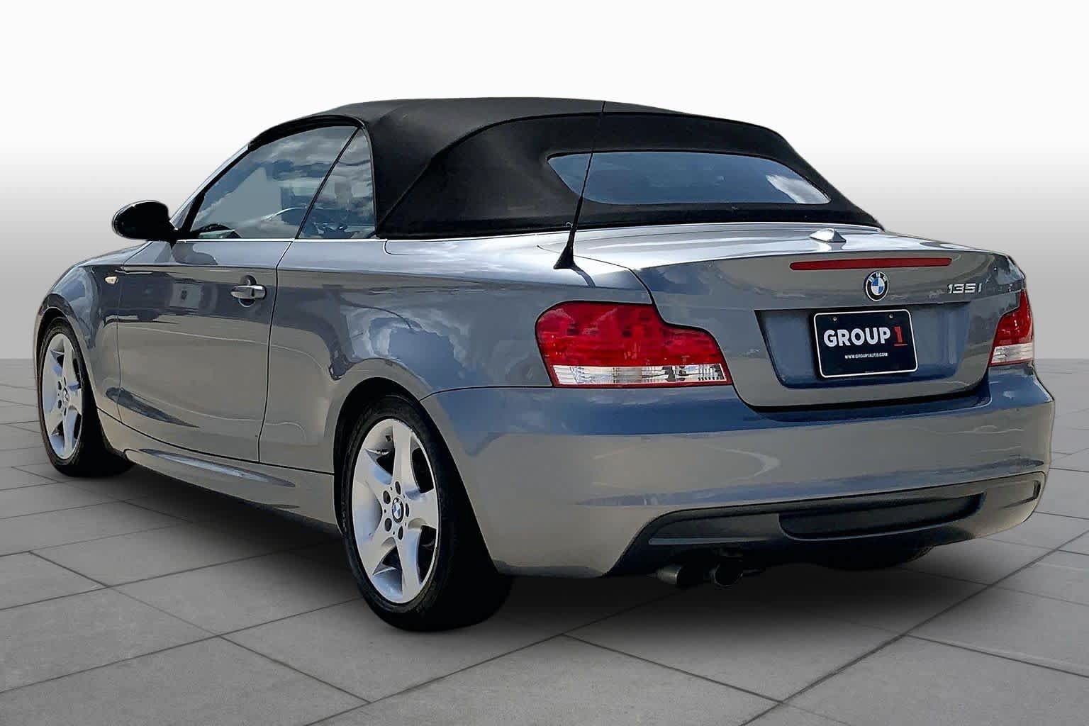Used 2009 BMW 135i Convertible RWD image 10