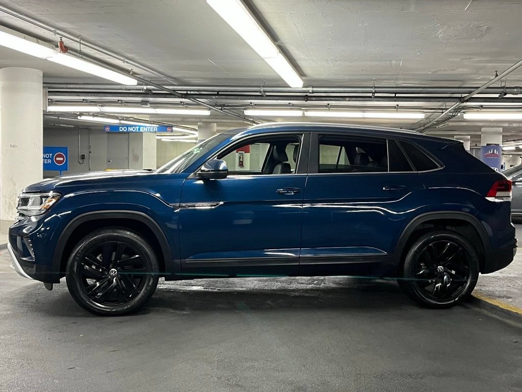 Certified 2023 Volkswagen Atlas Cross Sport SE w/ Black Wheel Package AWD/4WD image 33