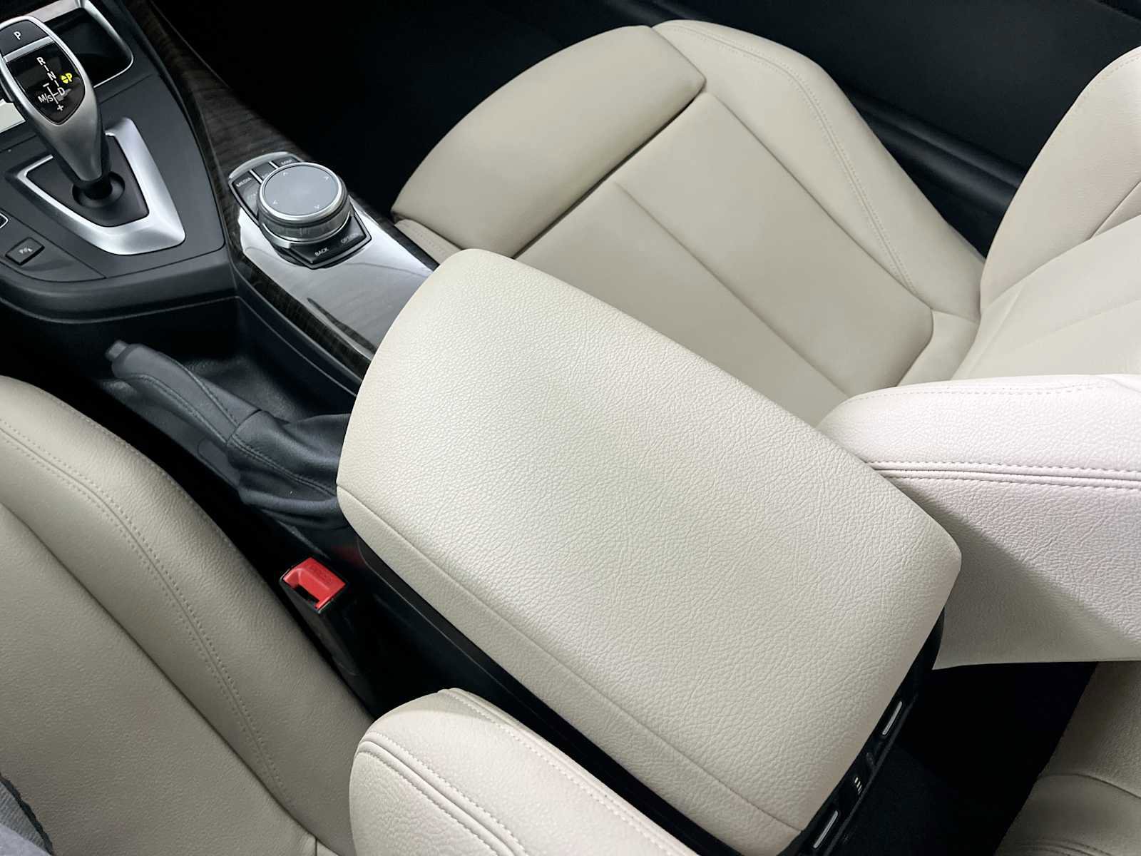 Used 2020 BMW 230i Coupe w/ Premium Package image 29