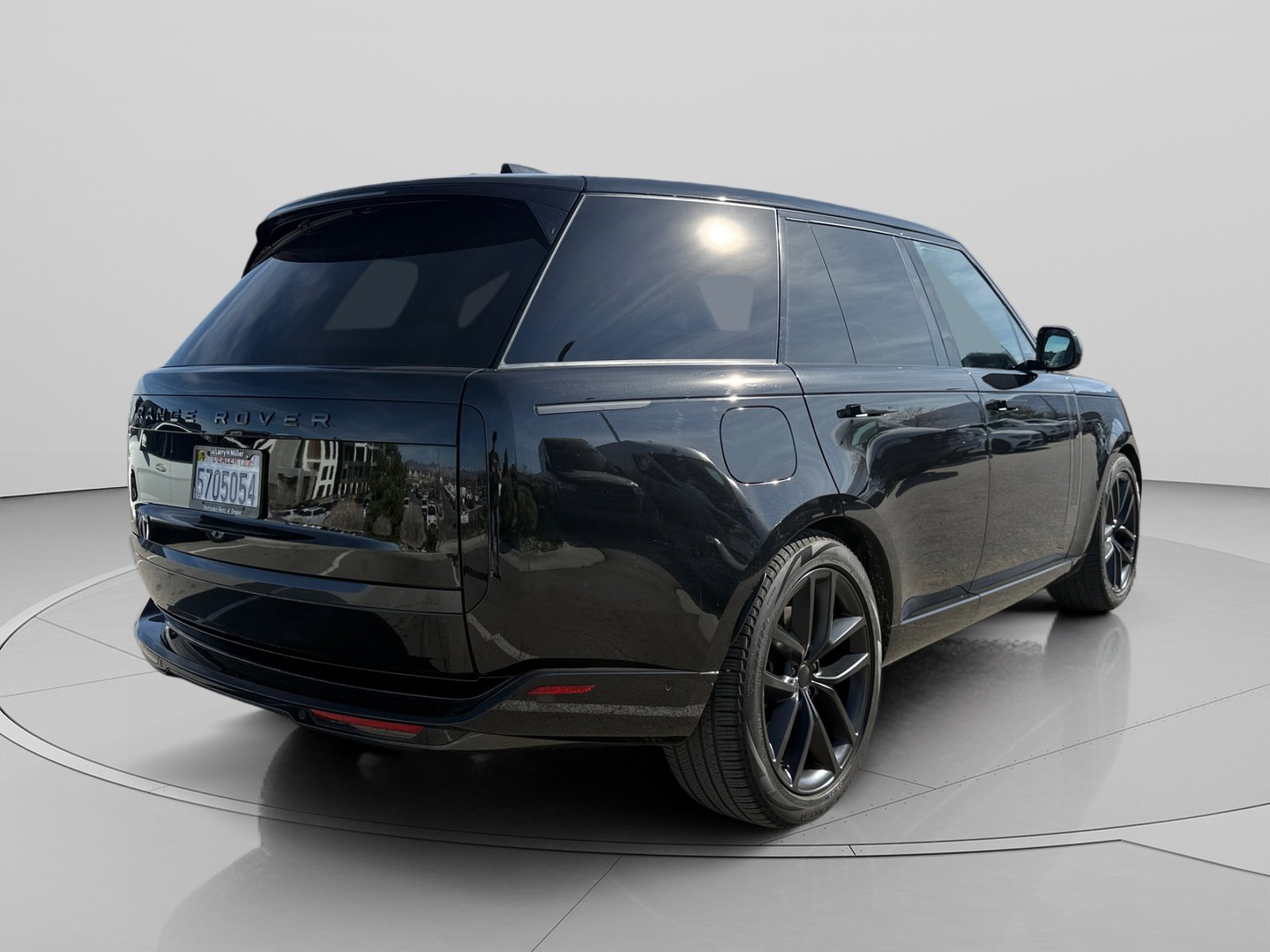 Used 2025 Land Rover Range Rover SE image 5