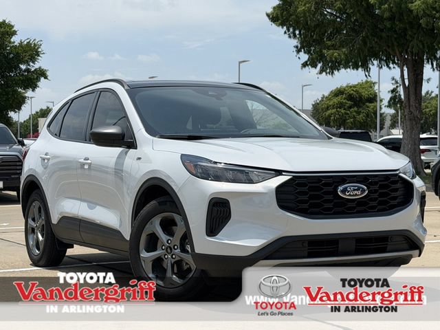 Used 2025 Ford Escape ST-Line w/ Equipment Group 301A FWD image 1