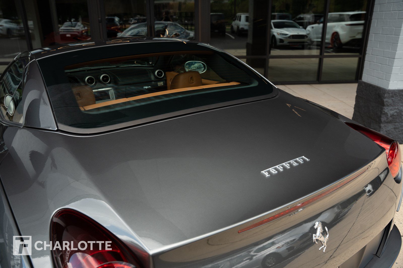 Used 2012 Ferrari California RWD image 17