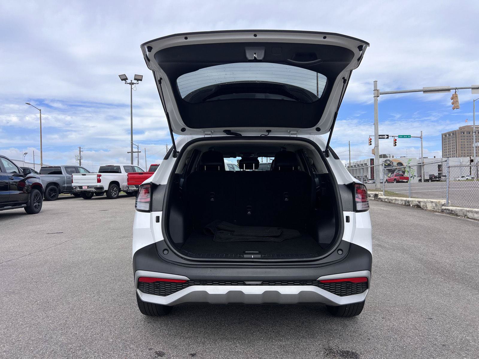 Used 2023 Kia Sportage EX FWD image 7