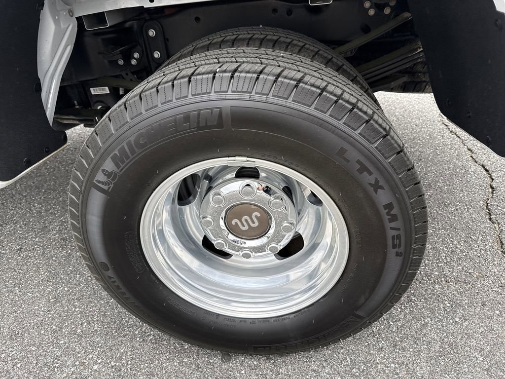 Used 2025 Ford F350 King Ranch w/ Chrome Package AWD/4WD image 18
