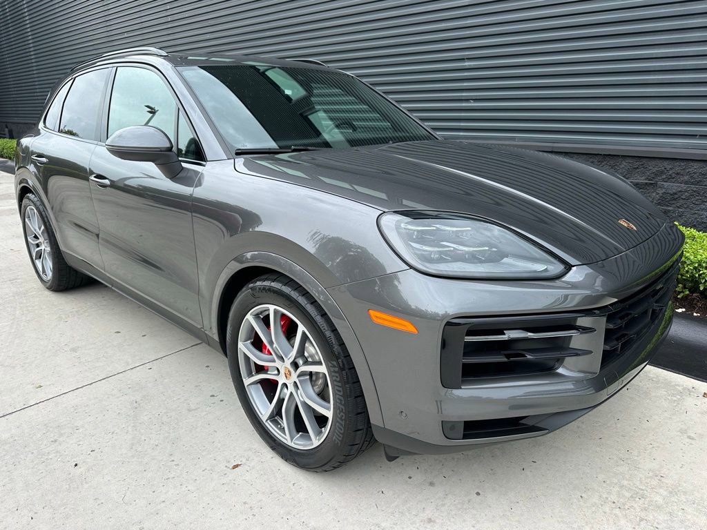Certified 2025 Porsche Cayenne S AWD/4WD image 12