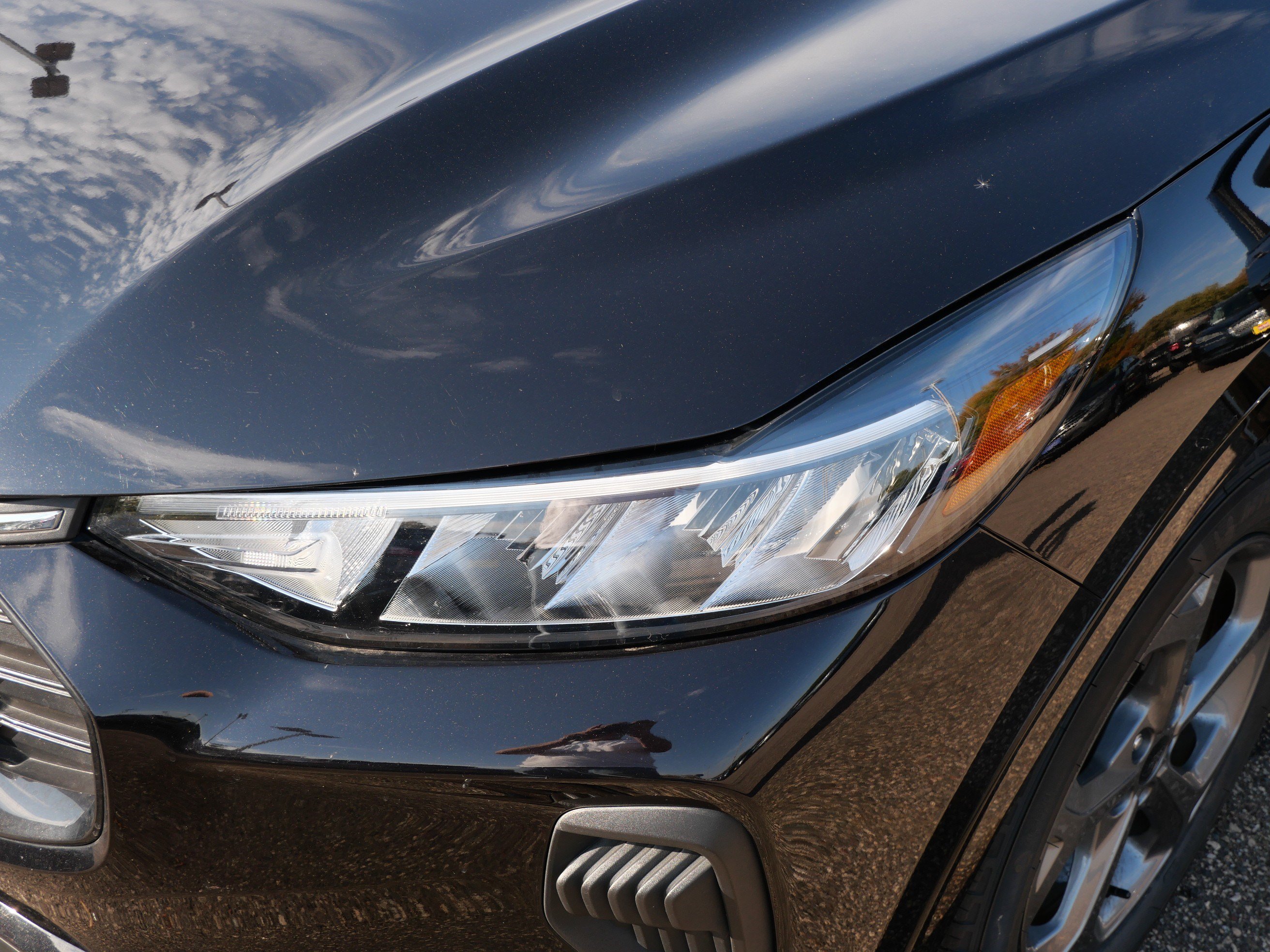 Certified 2024 Ford Escape ST-Line AWD/4WD image 16