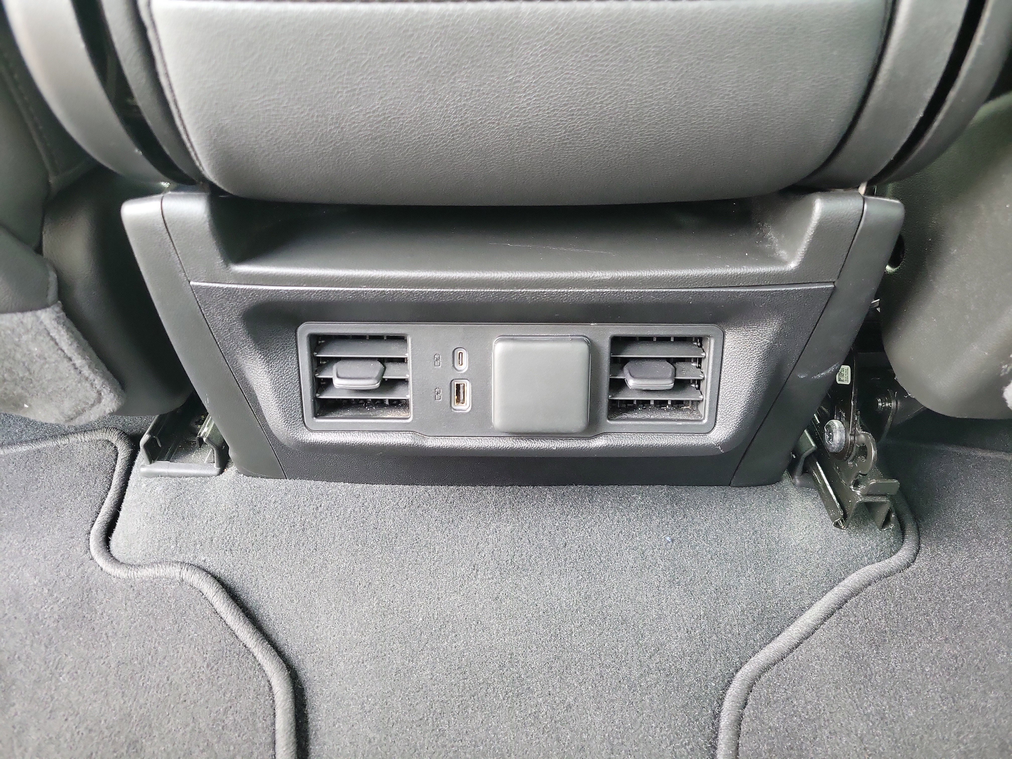 Used 2025 GMC Sierra 1500 SLT image 10