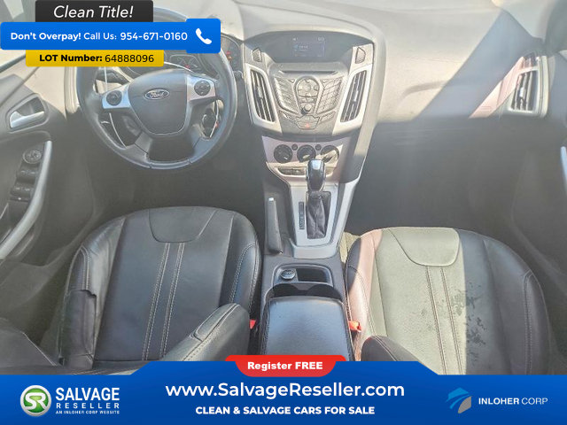 Used 2014 Ford Focus SE w/ Equipment Group 201A FWD image 11