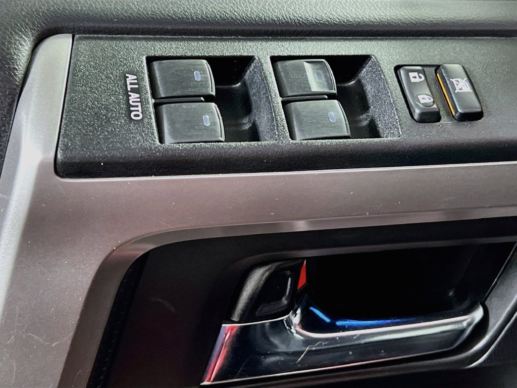 Used 2022 Toyota 4Runner Limited AWD/4WD image 14