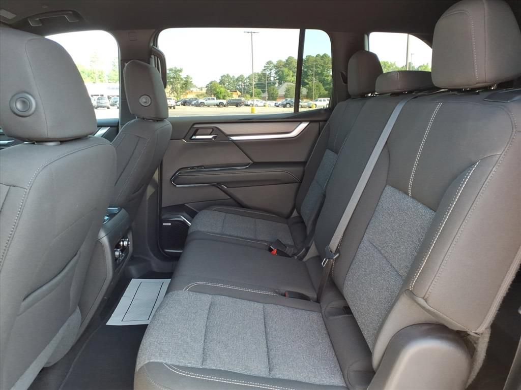 Used 2025 GMC Acadia Elevation AWD/4WD image 26