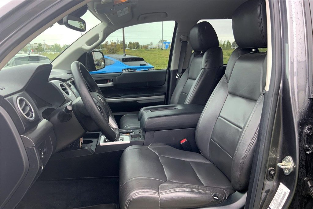 Used 2021 Toyota Tundra SR5 w/ SR5 Upgrade Package AWD/4WD image 9