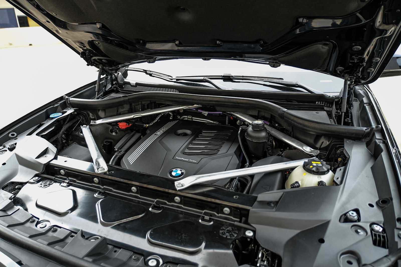 Used 2022 BMW X7 xDrive40i w/ M Sport Package image 53