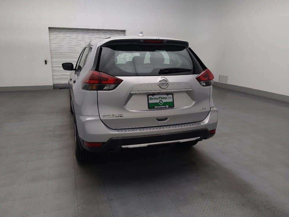 Used 2019 Nissan Rogue S AWD/4WD image 6