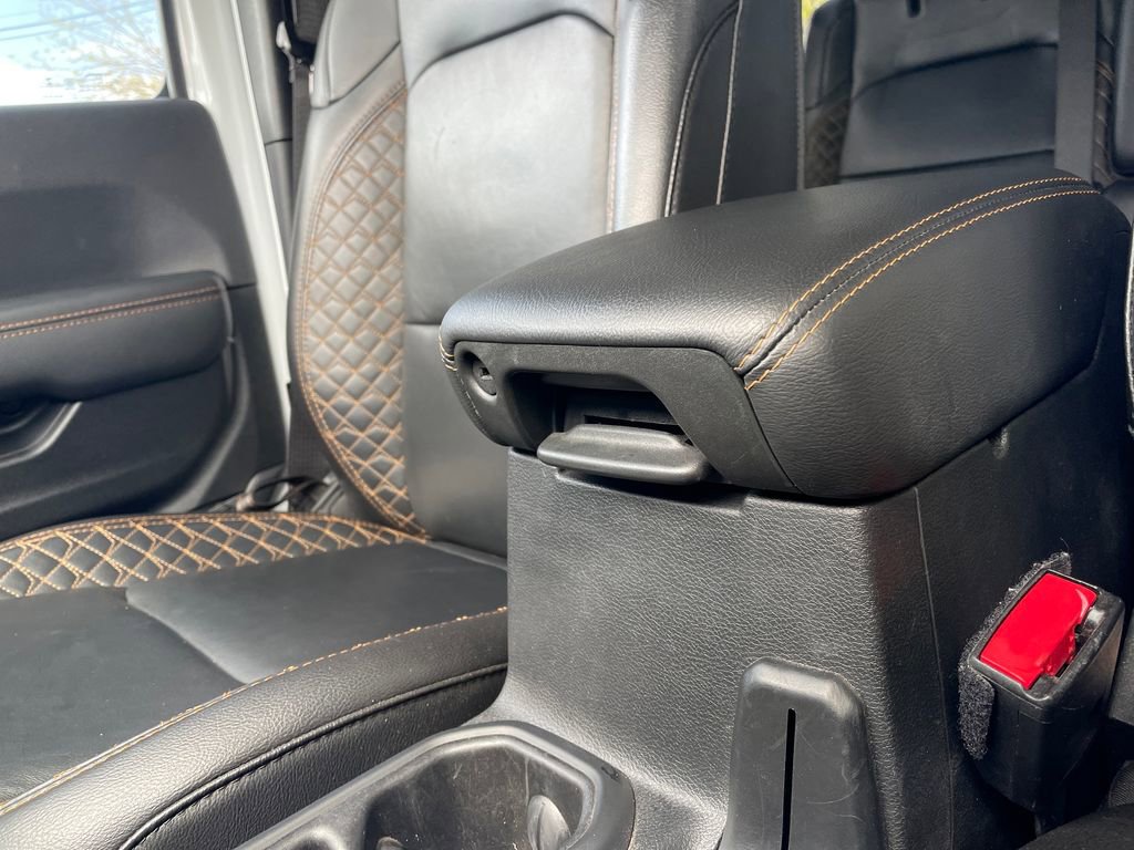 Used 2021 Jeep Wrangler Unlimited Sahara image 19