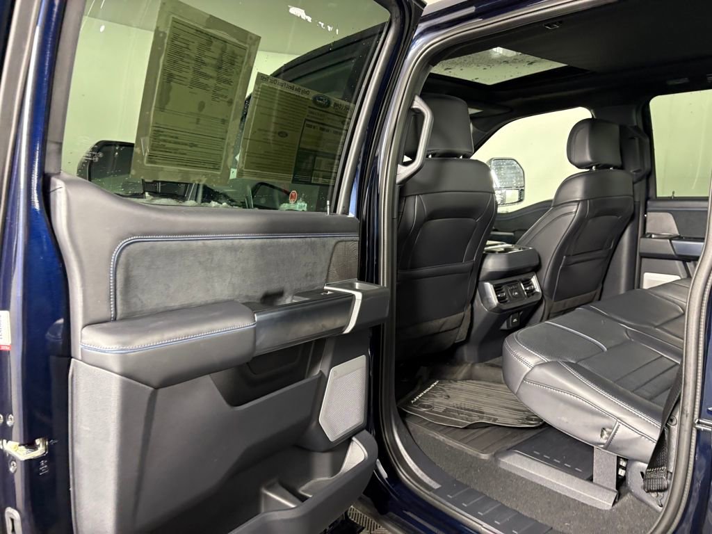 Used 2025 Ford F350 Platinum image 29