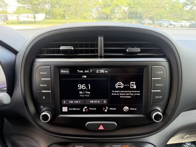 Certified 2025 Kia Soul LX w/ LX Technology Package FWD image 22