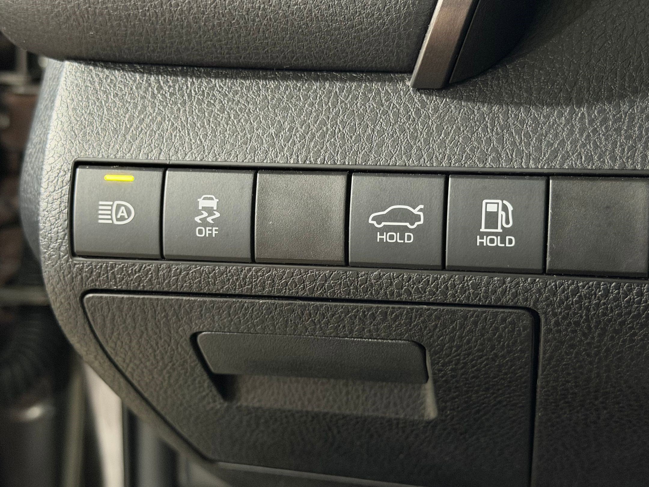 Used 2021 Toyota Camry SE image 15