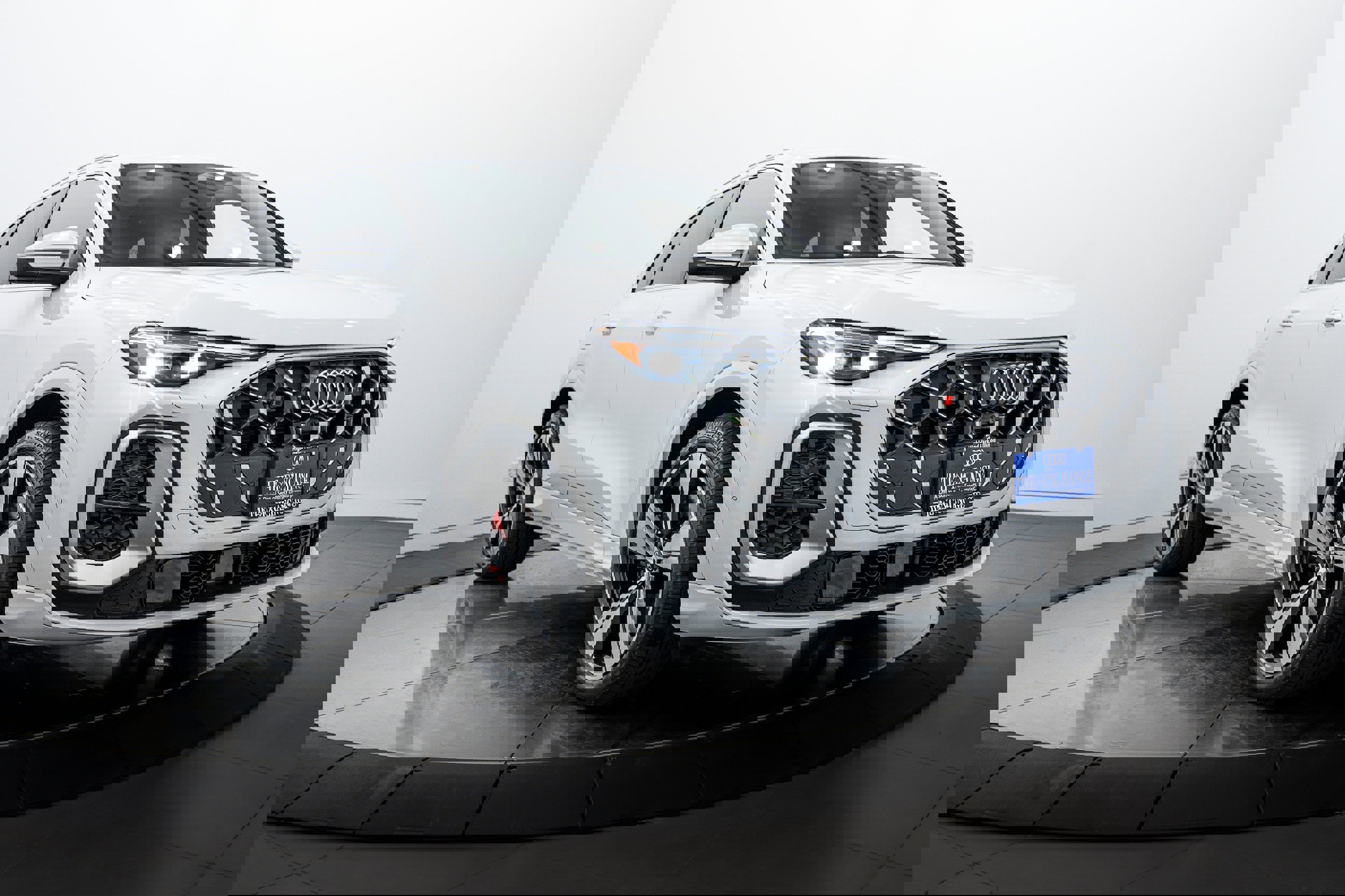 New 2025 Audi SQ5 Premium Plus image 2