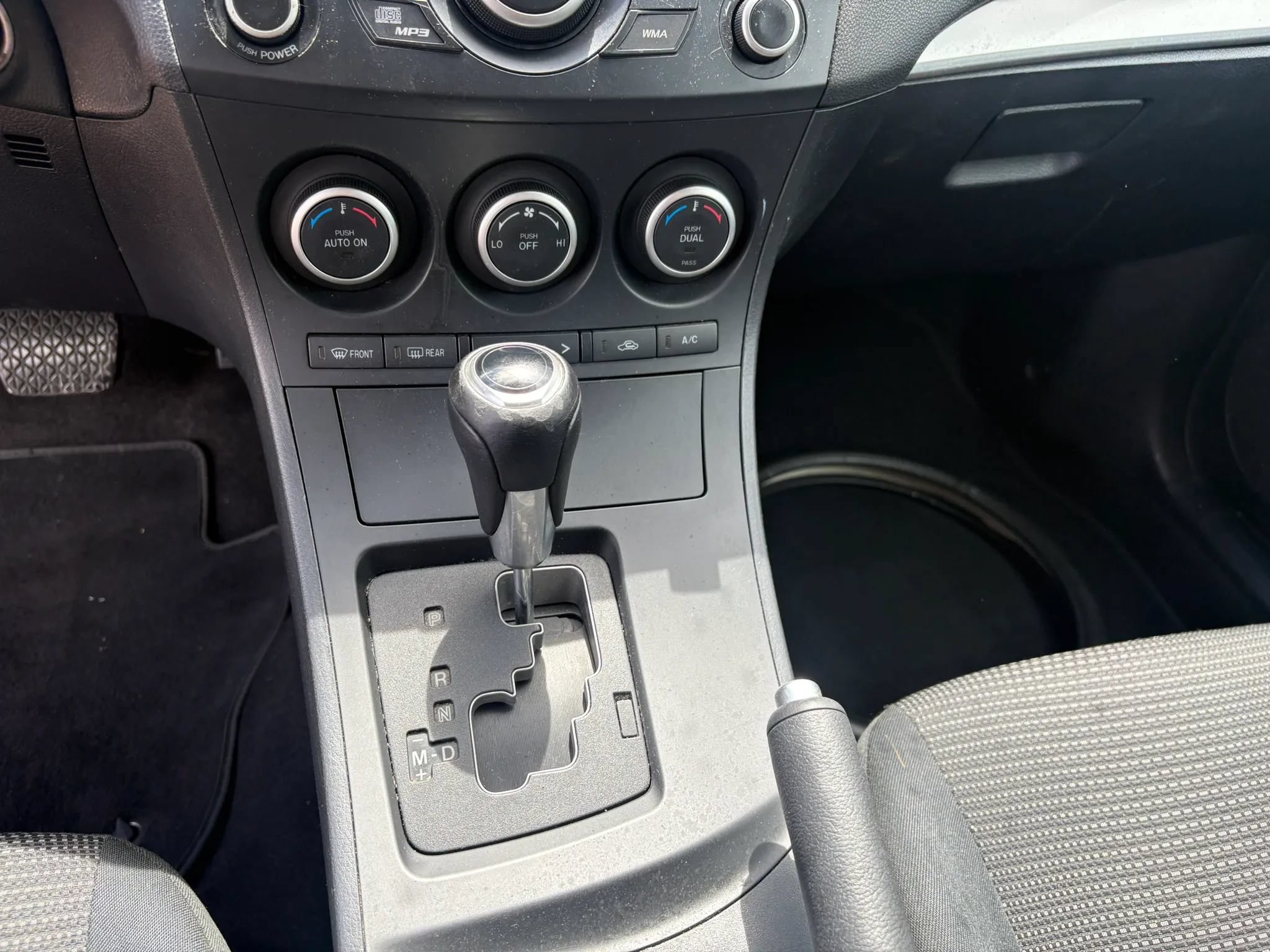 Used 2013 MAZDA MAZDA3 i Touring FWD image 9