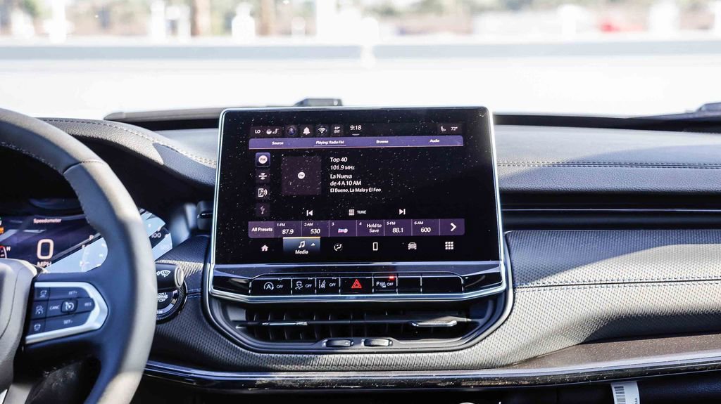 New 2026 Jeep Compass Limited image 17