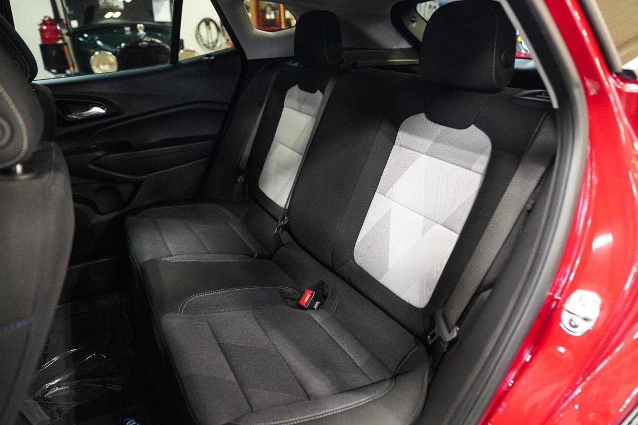 Used 2026 Chevrolet Trax LS FWD image 26