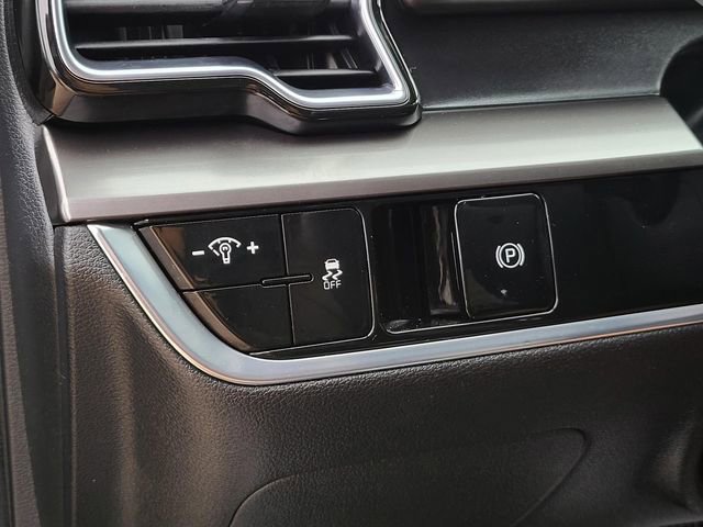 Used 2023 Kia Sportage EX image 18