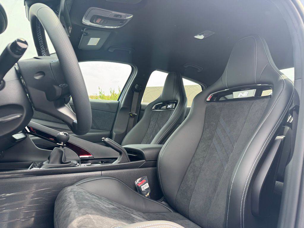 New 2026 Hyundai Elantra N FWD image 10