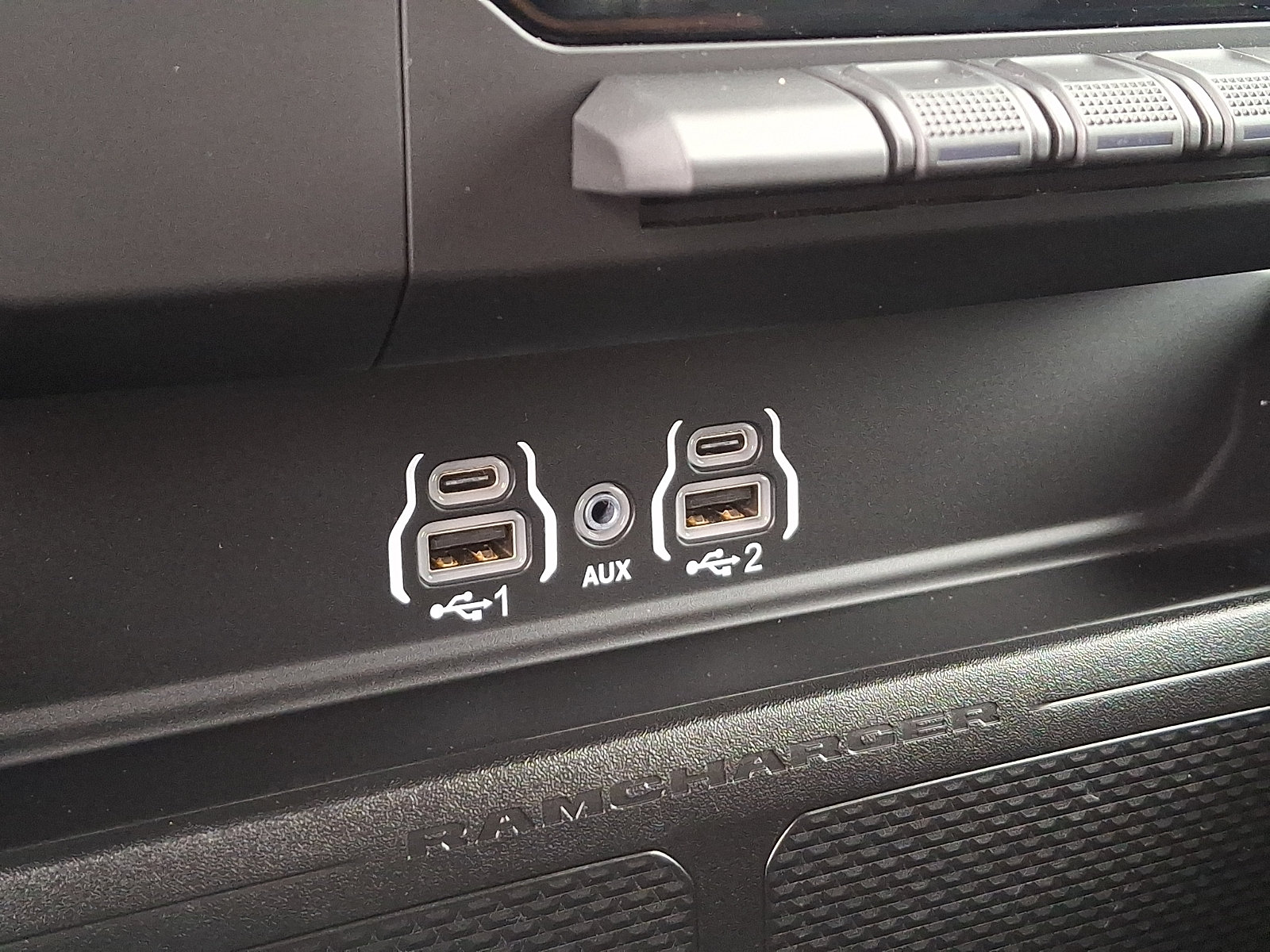 Used 2025 RAM 1500 Big Horn AWD/4WD image 23